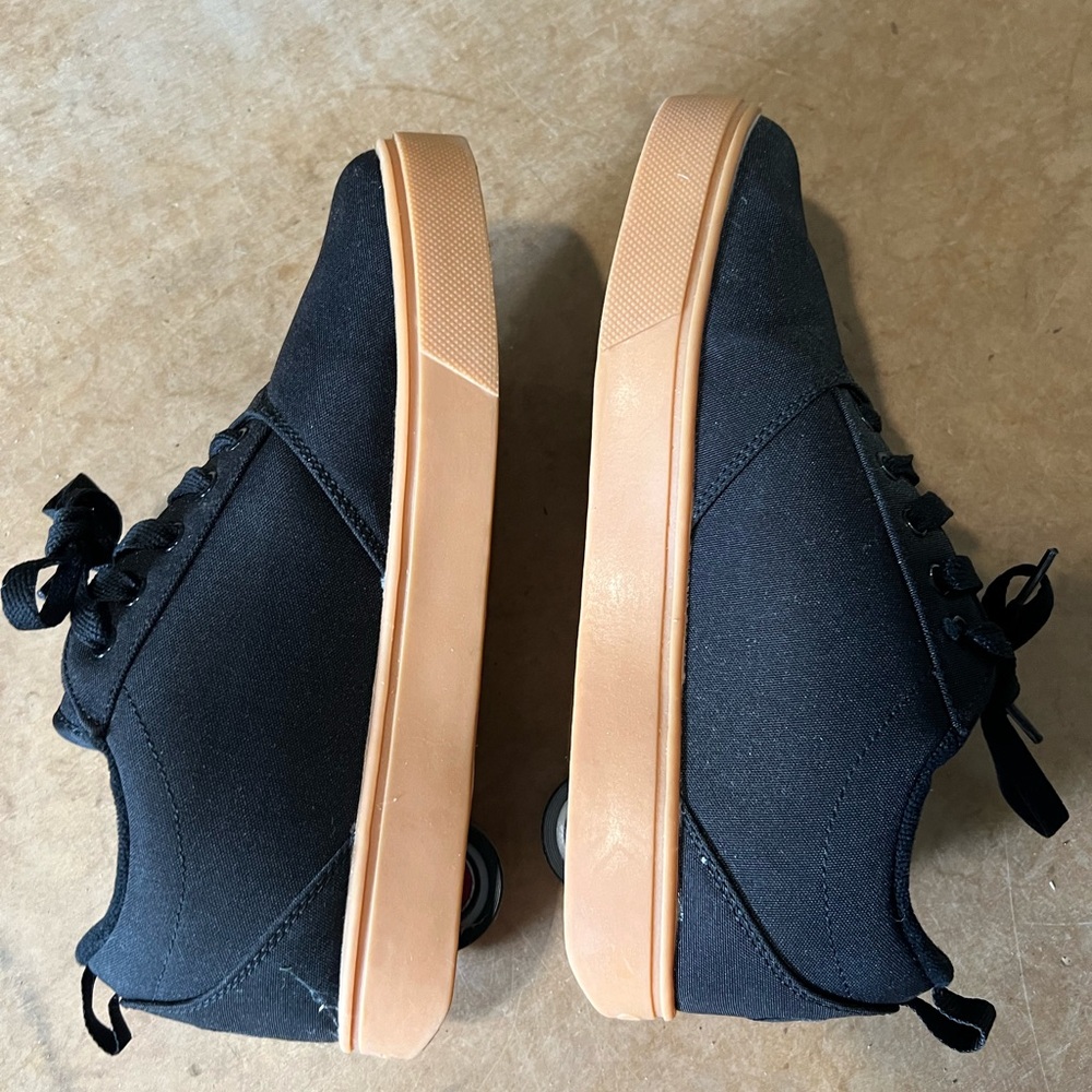 Heelys Black and Tan Sneakers with Classic Design